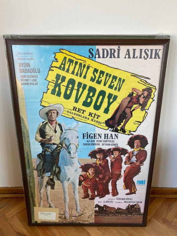 Atını Seven Kovboy Ret Kit 1974 Afişi | Sadri Alışık, Figen Han, Aydın Babaoğlu, Sami Hazinses, Ali Şen, Cevat Kurtuluş | Reji A. Gülyüz | Çerçeveli