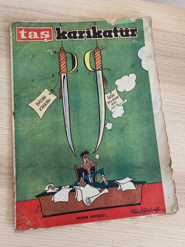 TAŞ KARİKATÜR | SAYI: 36 | KAPAK: SEMİH BALCIOĞLU | 17 HAZİRAN 1959 | Modern Demokles Basın Kanunu ve Basın Suçlarının Affı