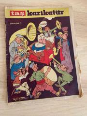 TAŞ KARİKATÜR | SAYI: 18 | KAPAK: RATİP TAHİR | 11 ŞUBAT 1959 | Siyasetçiler Sekerlemede Uyanmıyor
