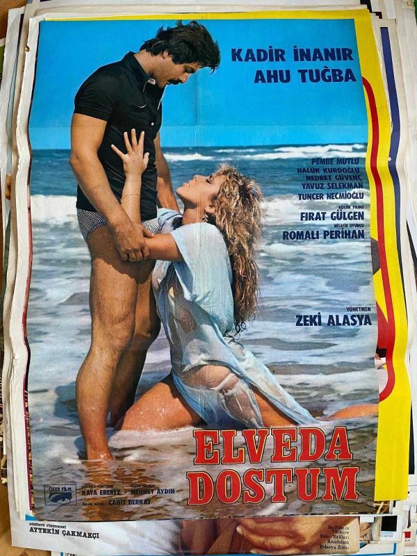 ELVEDA DOSTUM FİLMİNİN AFİŞİ OYNAYANLAR: KADİR İNANIR, AHU TUĞBA
