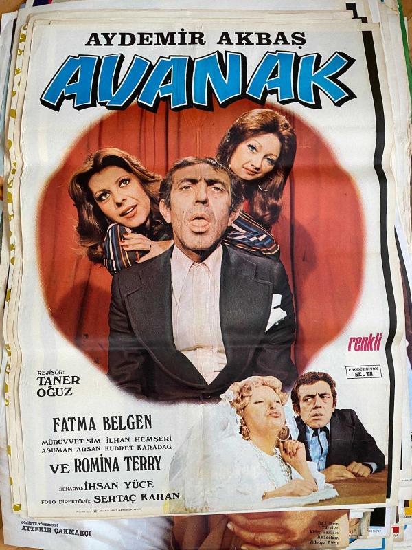 AVANAK FİLM AFİŞİ Aydemir Akbaş, Fatma Belgen, Romina Terry, Mürüvvet Sim, Asuman Arsan, İlhan Hemşeri, Kudret Karadağ