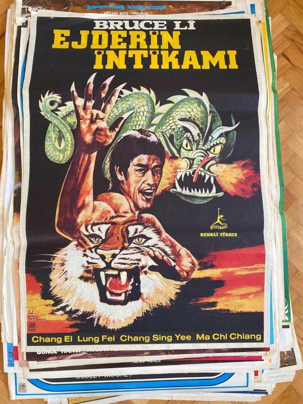 EJDERİN İNTİKAMI FİLMİNİN ORİJİNAL AFİŞİ OYNAYANLAR: BRUCE Lİ, CHANG Eİ, LUNG FEİ, CHANG SİNG YEİ, MA CHİ CHANG