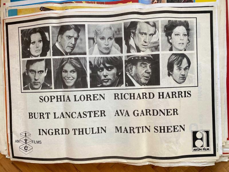 The Cassandra Crossing (1976) Orijinal Film Afişi | Sophia Loren, Richard Harris, Burt Lancaster, Ava Gardner, Ingrid Thulin, Martin Sheen | Akün Film