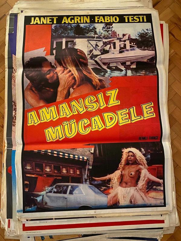 AMANSIZ MÜCADELE FİLMİNİN AFİŞİ OYNAYANLAR: JANET AGRIN, FABIO TESTI