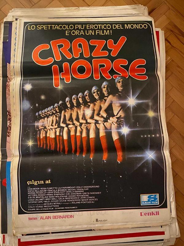 CRAZY HORSE - ÇILGIN AT FİLMİNİN AFİŞİ OYNAYANLAR: JOHN LENNOX, MIKO MIKU, ALAIN BERNARDIN, GEORGE CARL, ROSA FUMETTO YÖNETMEN: ALAIN BERNARDIN