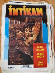 İNTİKAM FİLMİNİN AFİŞİ OYNAYANLAR: JOAN COLLINS, JAMES BOOTH YÖNETMEN: SIDNEY HAYERS