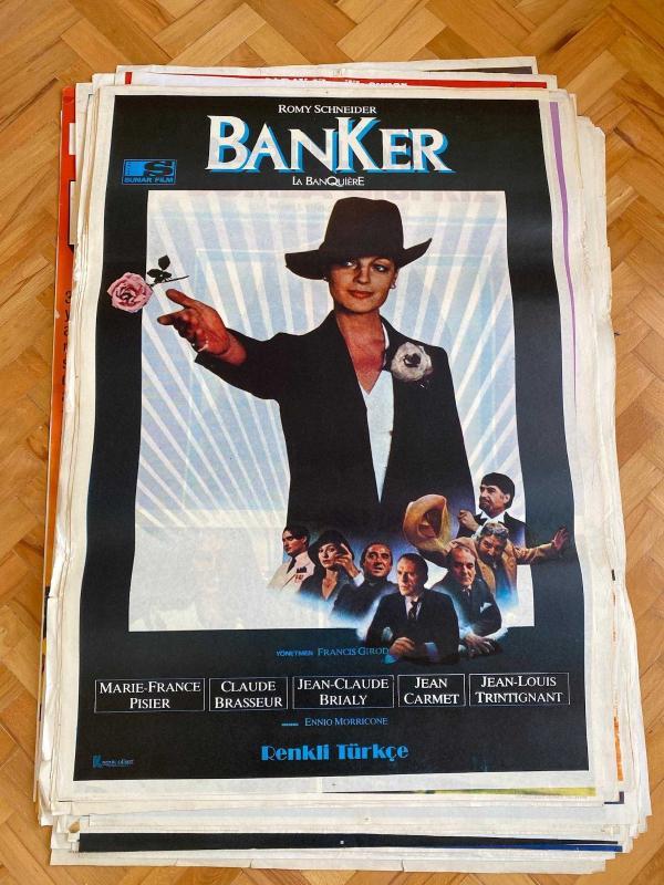 BANKER FİLMİNİN AFİŞİ OYNAYANLAR: ROMY SCHNEIDER, MARIE-FRANCE PISIER, CLAUDE BRASSEUR YÖNETMEN: FRANCIS GIROD