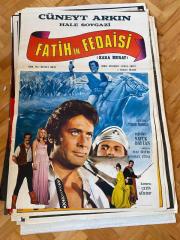 FATİH'İN FEDAİSİ KARA MURAT FİLMİNİN AFİŞİ OYNAYANLAR: CÜNEYT ARKIN, HALE SOYGAZİ, EROL TAŞ, MUALLA OMAY