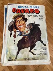 DAVARO Çizim Film Afişi | Kemal Sunal, Şener Şen, Pembe Mutlu, Adile Naşit, Ayşen Gruda | Yönetmen Kartal Tibet