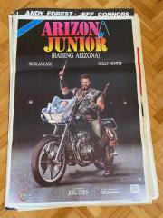 ARIZONA JUNIOR FİLMİNİN AFİŞİ OYNAYANLAR: NICOLAS CAGE, HOLLY HUNTER YÖNETMEN: JOEL COEN