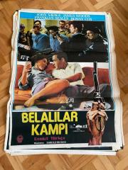 BELALILAR KAMPI FİLMİNİN AFİŞİ OYNAYANLAR: JOHN SAVAGE, JAMES WOODS, FRANKLYN SEALES, RONNY COX YÖNETMEN: HAROLD BECKER