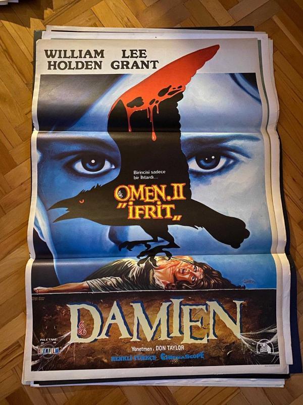 OMEN 2 - İFRİT FİLMİNİN ÇİZİM AFİŞİ - ( WILLIAM HOLDEN, LEE GRANT, JONATHAN SCOTT TAYLOR )