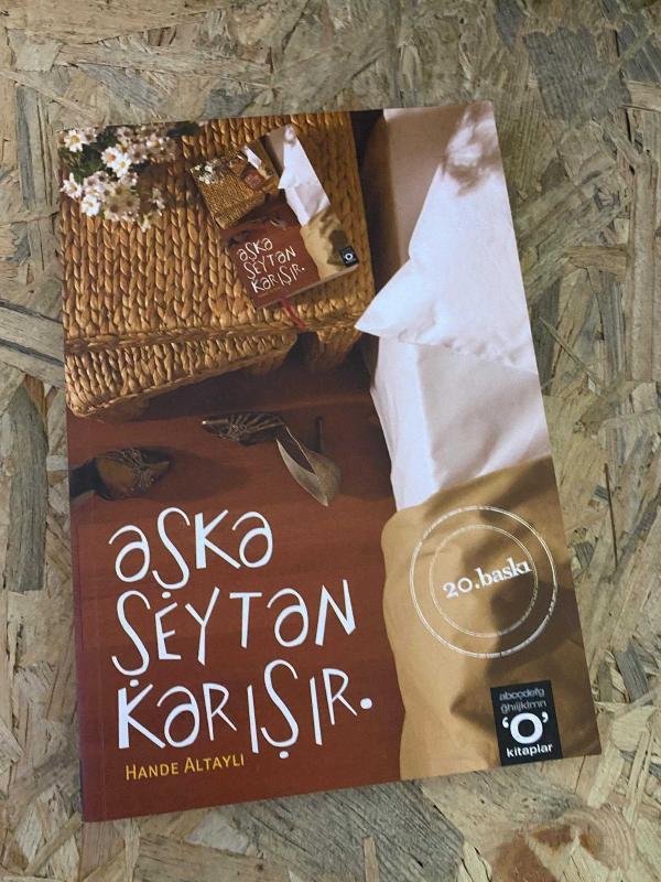 HANDE ALTAYLI - AŞKA ŞEYTAN KARIŞIR