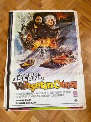 VAHŞETİN ÖTESİ - BEAR ISLAND FİLMİNİN AFİŞİ OYNAYANLAR: DONALD SUTHERLAND, RICHARD WIDMARK, CHRISTOPHER LEE YÖNETMEN: DON SHARP