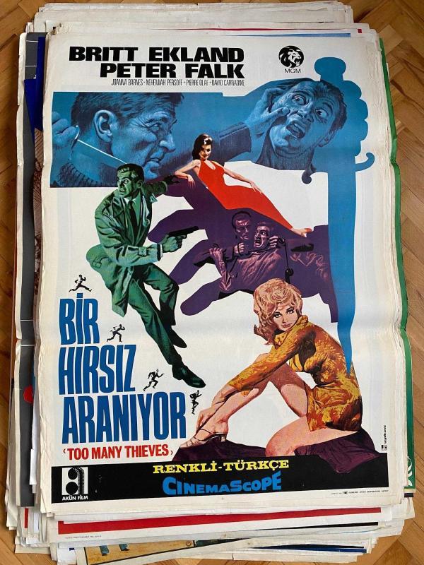 BİR HIRSIZ ARANIYOR FİLMİNİN AFİŞİ - BRITT EKLAND, PETER FALK, JOANNA BARNES, DAVID CARRADINE