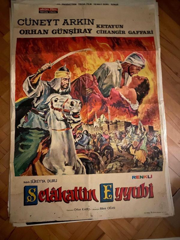 SELAHATTİN EYYÜBİ 1970 FİLM AFİŞİ CÜNEYT ARKIN, KETAYUN CİHANGİR GAFFARİ, ORHAN GÜNŞİRAY | Reji Süreyya DURU Senaryo Bülent ORAN | Akün Film