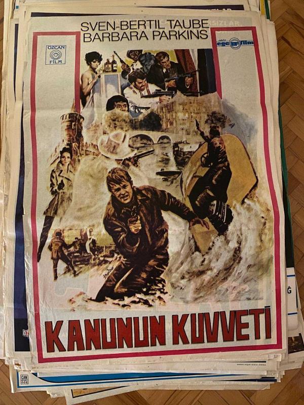 KANUNUN KUVVETİ FİLMİNİN AFİŞİ OYNAYANLAR: SVEN-BERTIL TAUBE, BARBARA PARKINS